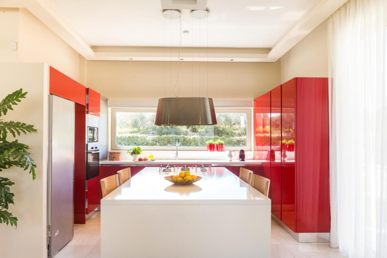 Lux Villa Mia With Heated Pool, 2Km To Beach & Childrens Area! Mikro Metochi Luaran gambar