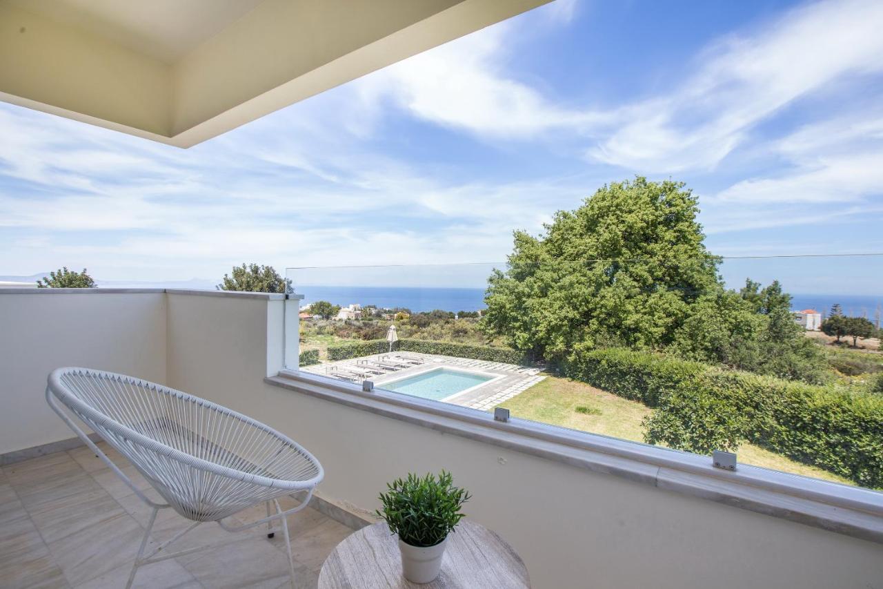 Lux Villa Mia With Heated Pool, 2Km To Beach & Childrens Area! Mikro Metochi Luaran gambar