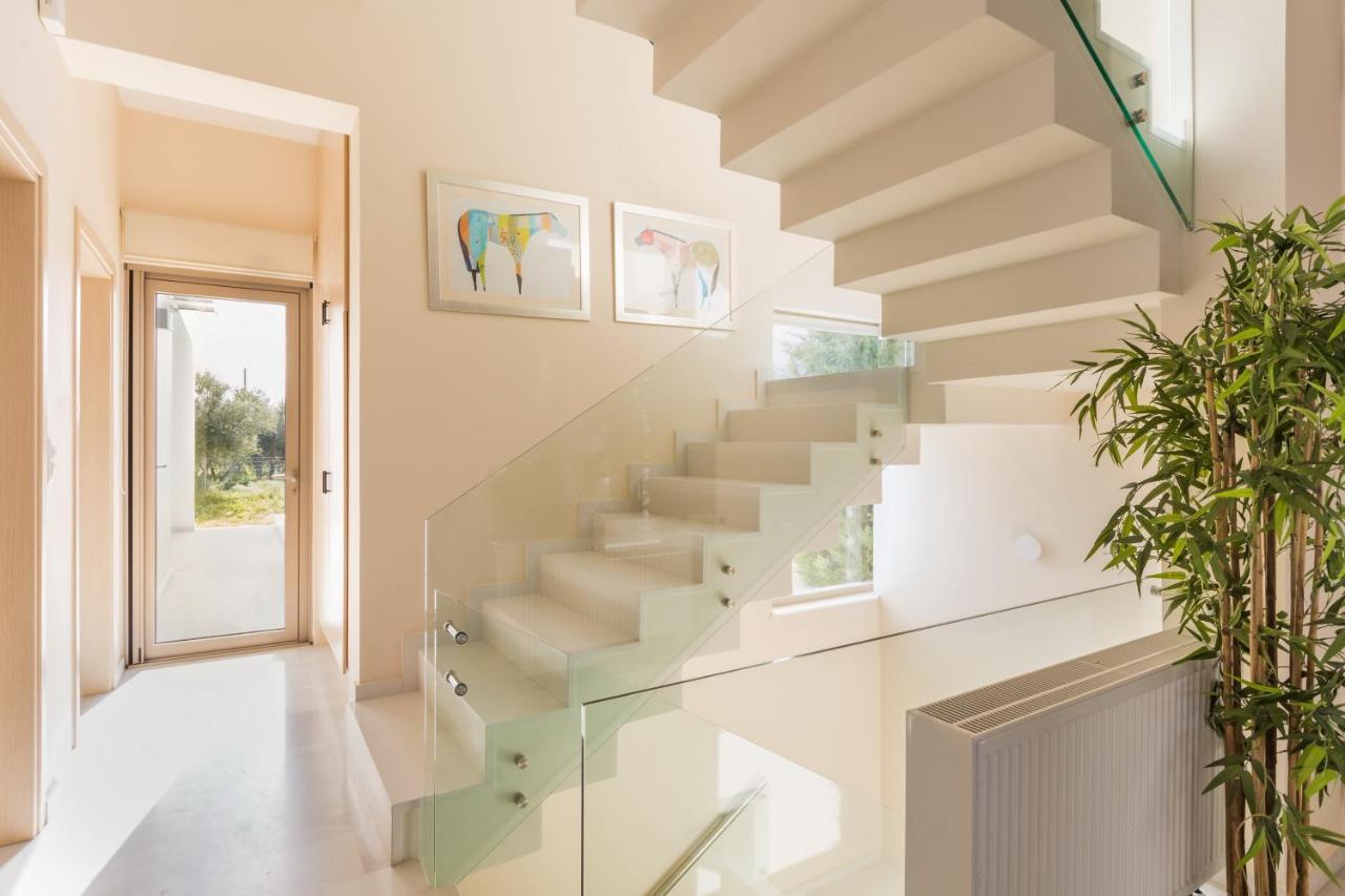 Lux Villa Mia With Heated Pool, 2Km To Beach & Childrens Area! Mikro Metochi Luaran gambar