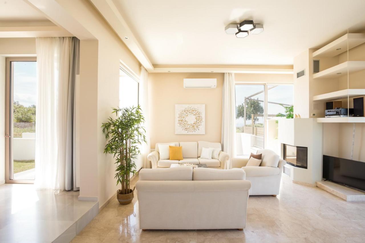 Lux Villa Mia With Heated Pool, 2Km To Beach & Childrens Area! Mikro Metochi Luaran gambar