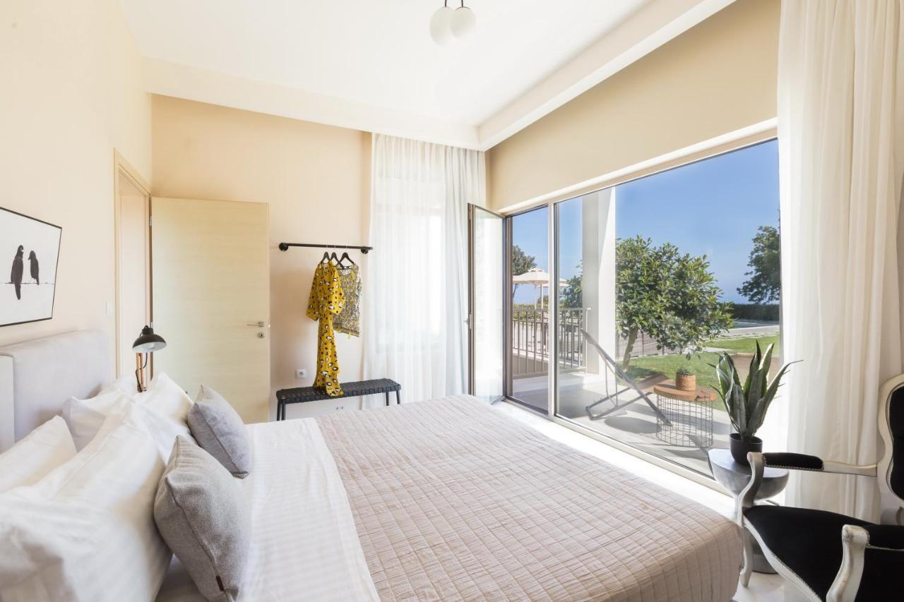 Lux Villa Mia With Heated Pool, 2Km To Beach & Childrens Area! Mikro Metochi Luaran gambar