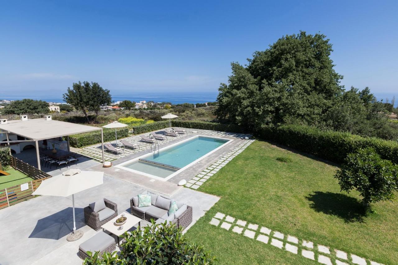 Lux Villa Mia With Heated Pool, 2Km To Beach & Childrens Area! Mikro Metochi Luaran gambar