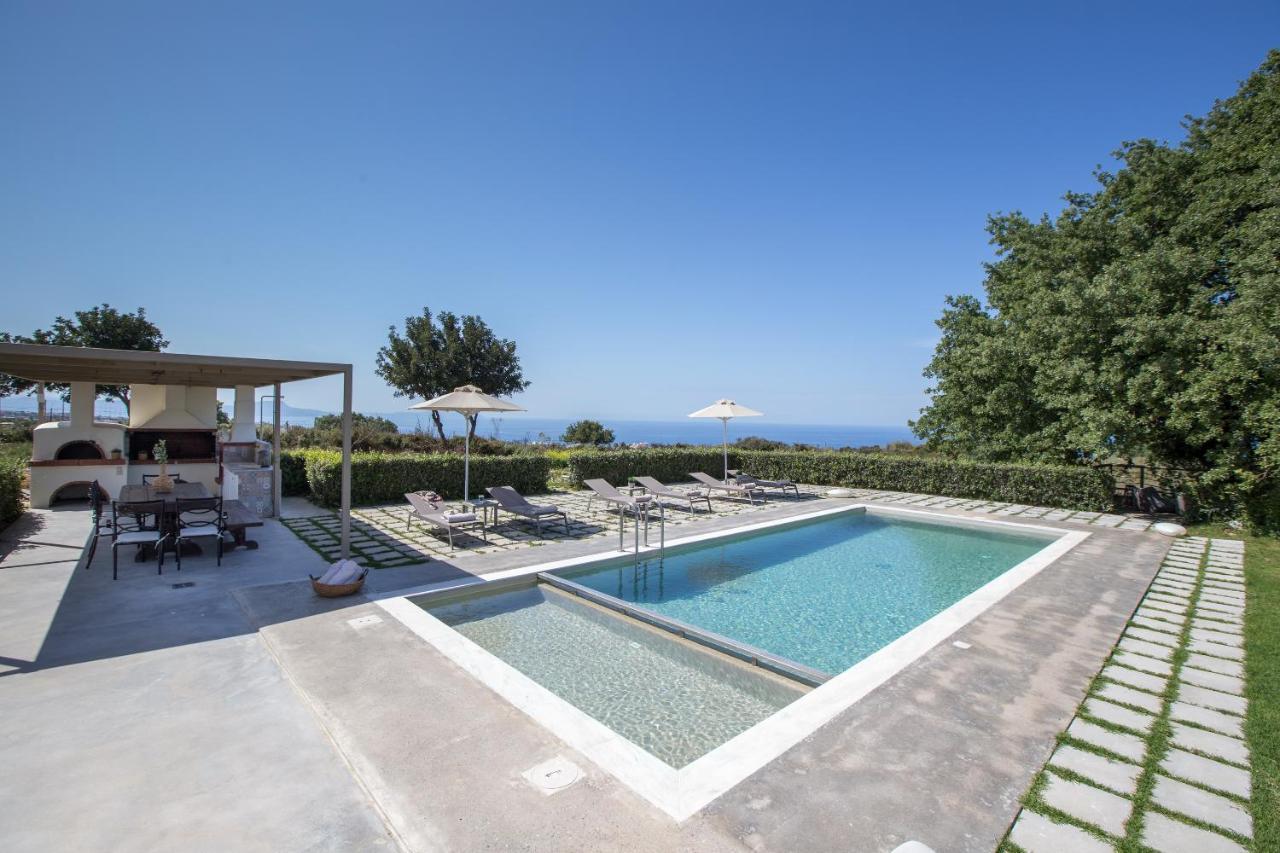 Lux Villa Mia With Heated Pool, 2Km To Beach & Childrens Area! Mikro Metochi Luaran gambar