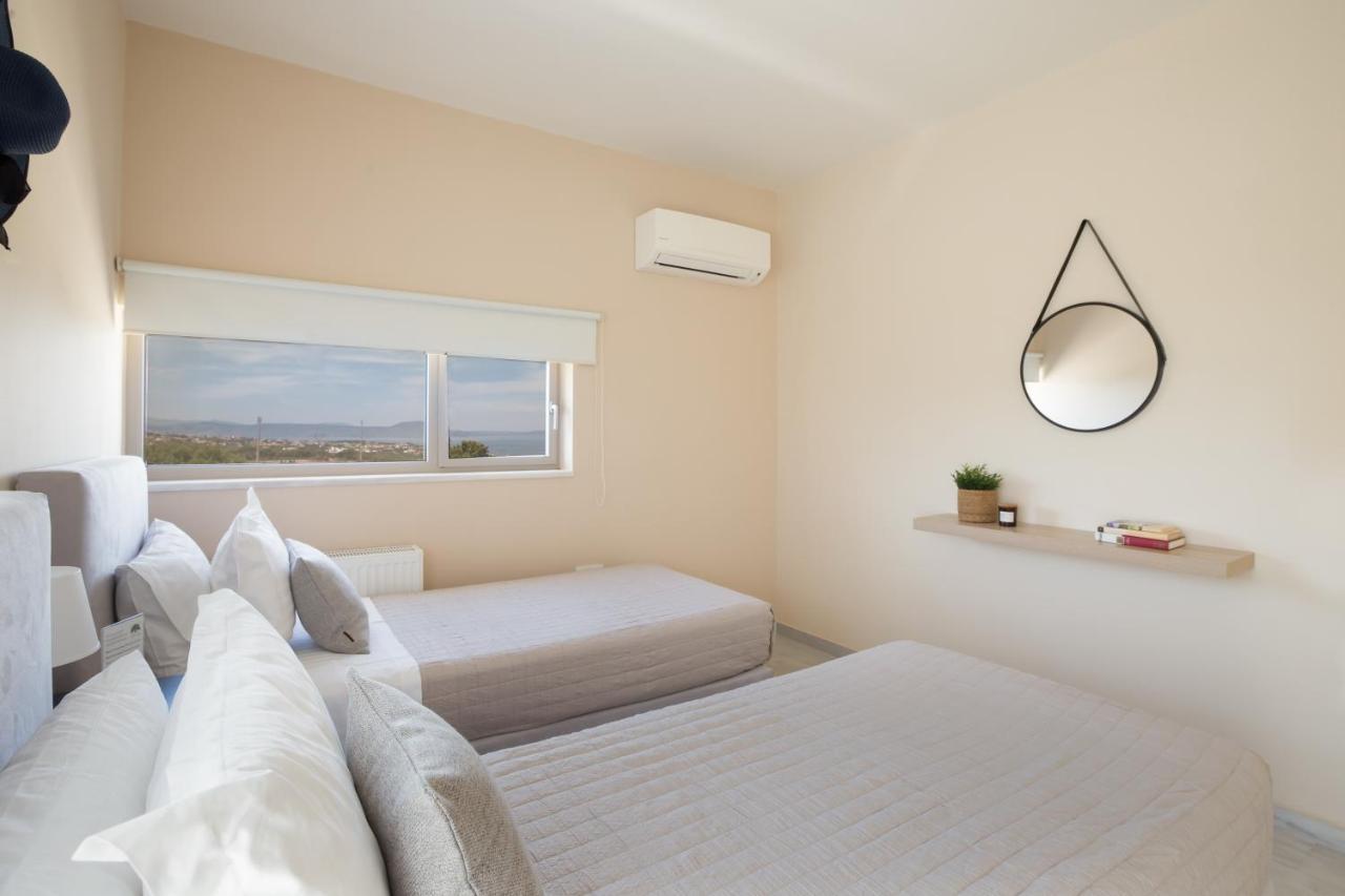 Lux Villa Mia With Heated Pool, 2Km To Beach & Childrens Area! Mikro Metochi Luaran gambar