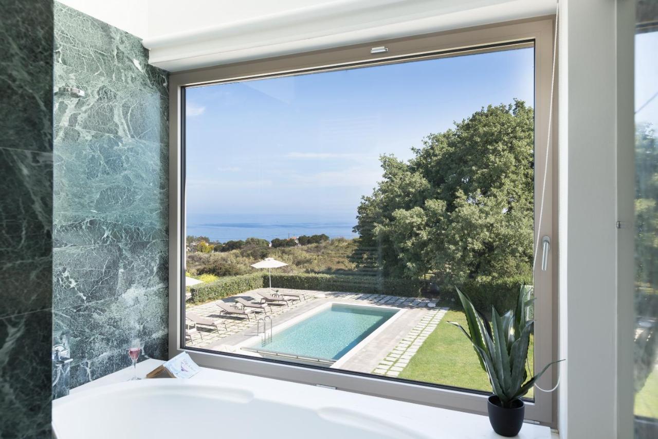 Lux Villa Mia With Heated Pool, 2Km To Beach & Childrens Area! Mikro Metochi Luaran gambar